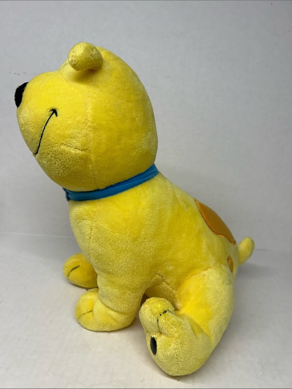 Kohl's Cares Clifford the Big Red Dog T-Bone Plush 10" Yellow Stuffed Toy - Picture 2 of 8